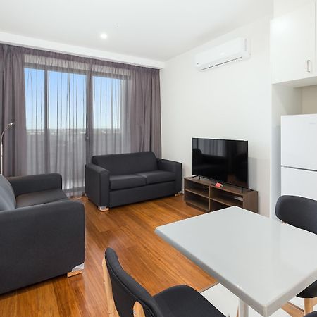 City Edge Dandenong Apartment Hotel Exterior photo