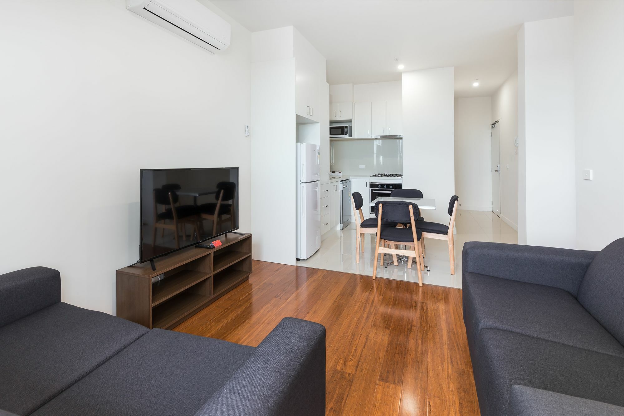 City Edge Dandenong Apartment Hotel Exterior photo